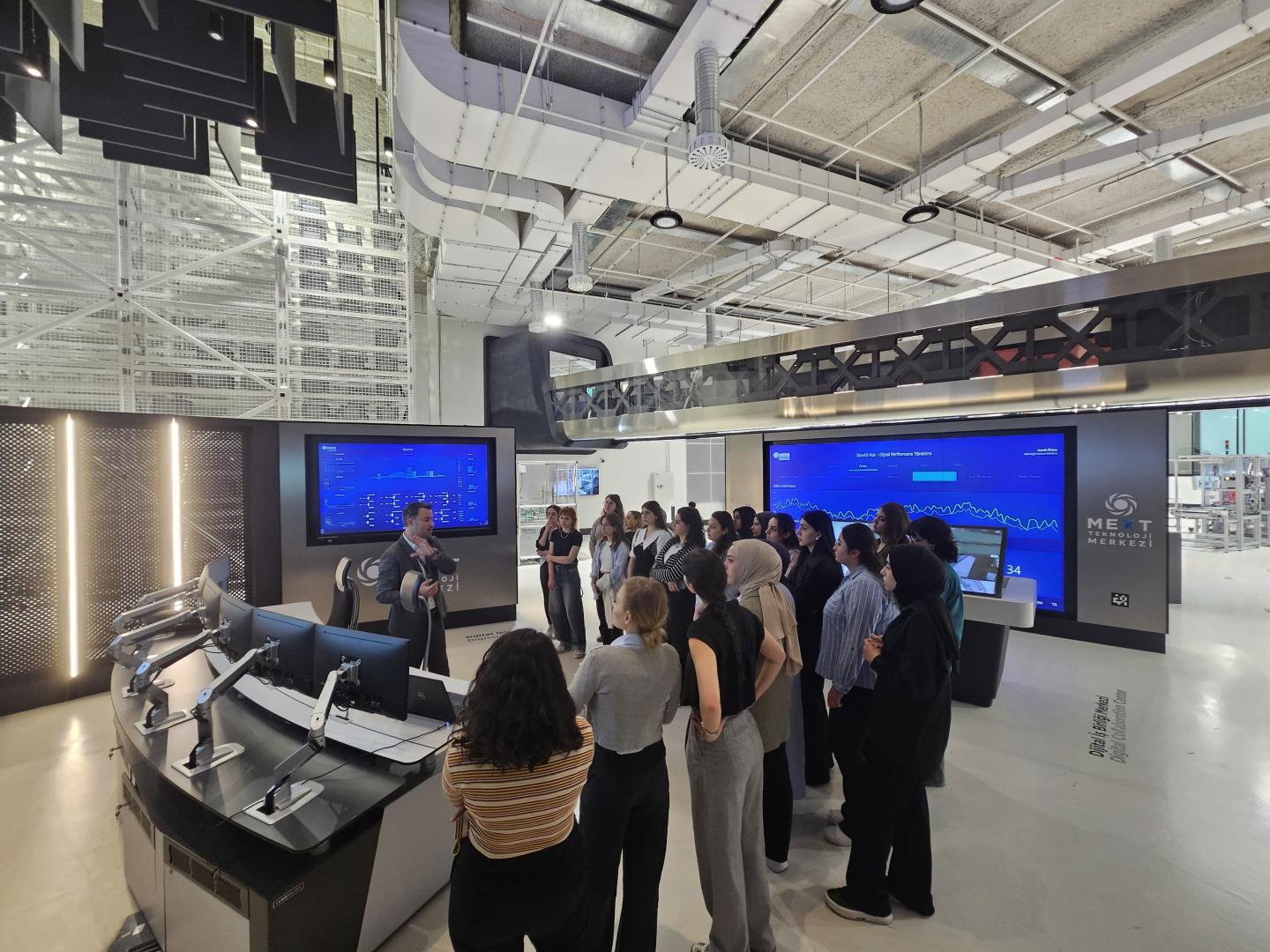 Project to develop a model for empowering women in the manufacturing industry